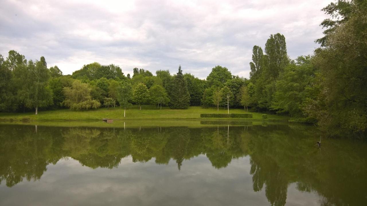 Gite Des Etangs De Beaulieu Le Plessis-Dorin Екстериор снимка